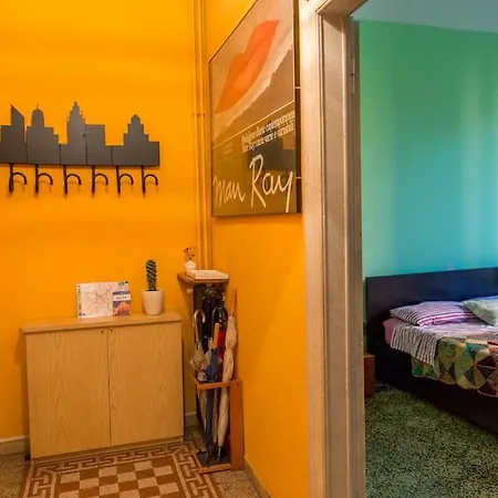 In Διαμέρισμα